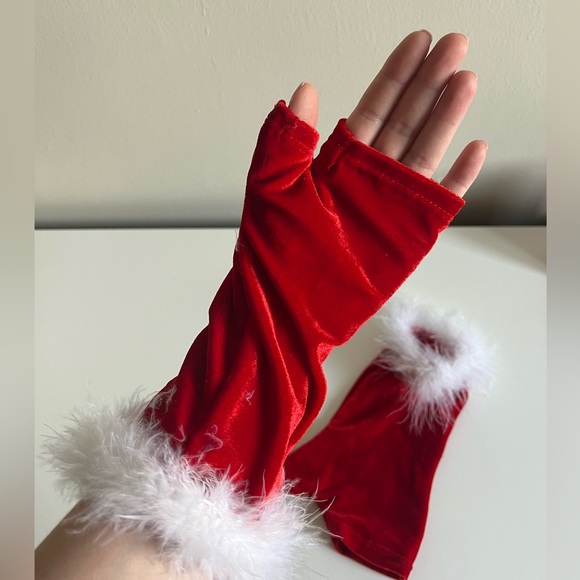 Gloves for Santa claus costume - Picture 2 of 3